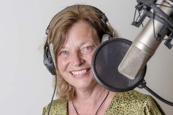 stemactrice  voice-over Erica